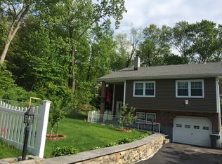 85 Upland Rd, Yorktown Heights, NY 10598