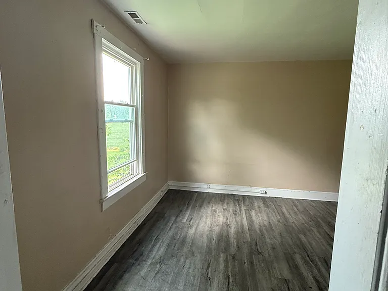 4059 Lower Valley Pike #4 — Photo 5