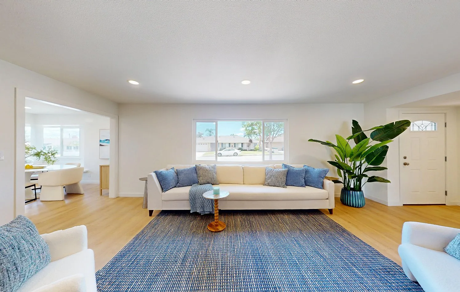 3 bed, 2.5 bath, 2030 sqft, $5,300 — Photo 2