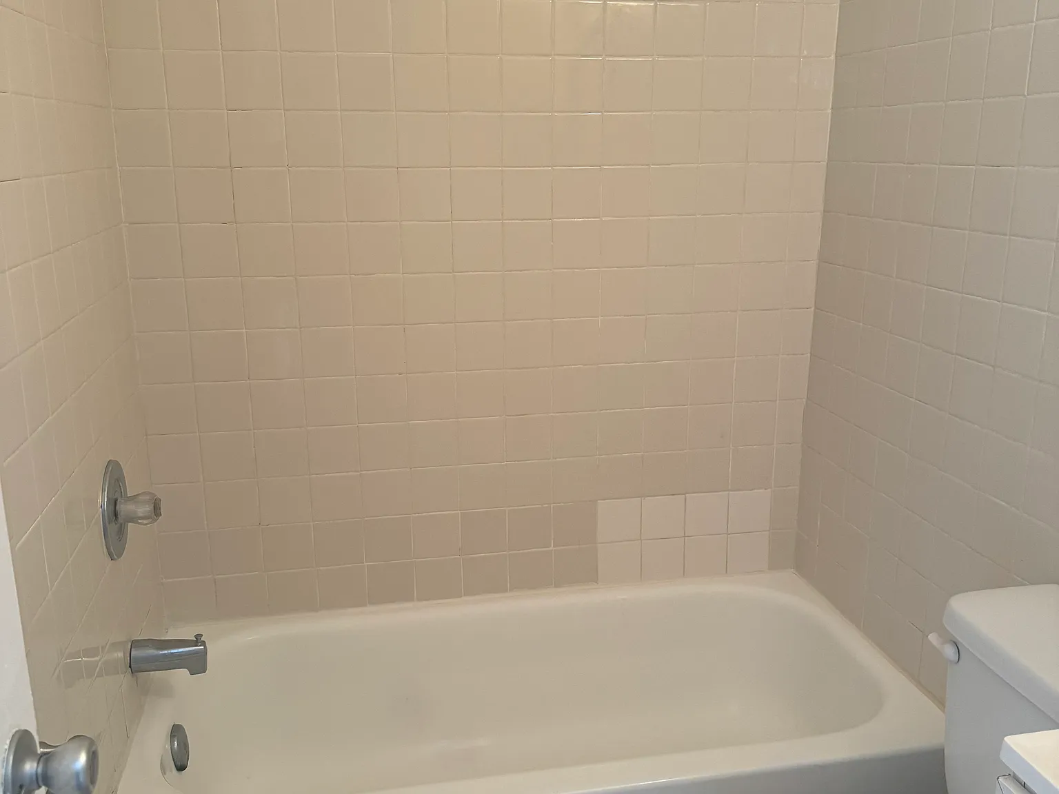 1 bed, 700 sqft, $1,200 — Photo 4