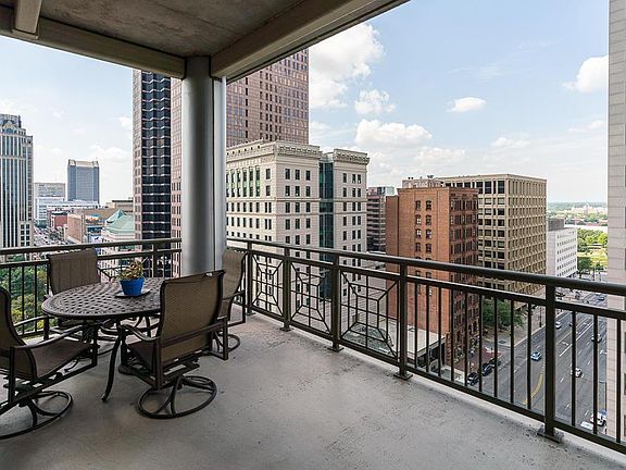 4th image of 8 E Broad St Unit 1101