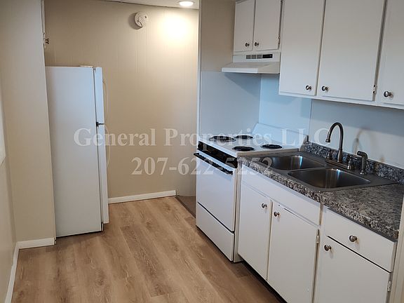 5th image of 584 Riverside Dr