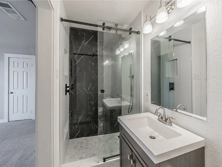 316 W 3rd St — Photo 35