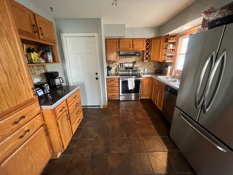7020 Barkley St — Photo 5