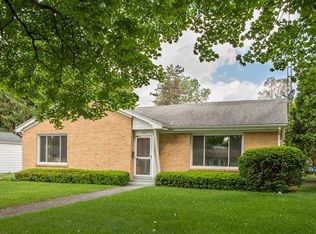 512 Chandler St, Chelsea, MI 48118