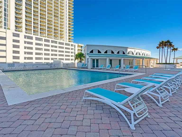 16485 Collins Ave #35C — Photo 33