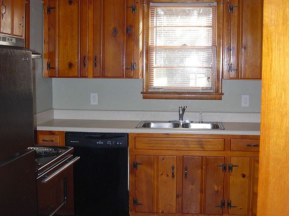 Kitchen - you'd have plenty of room in here for a dinette or