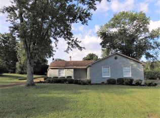 2223 Barrywood Rd NW, Huntsville, AL 35810