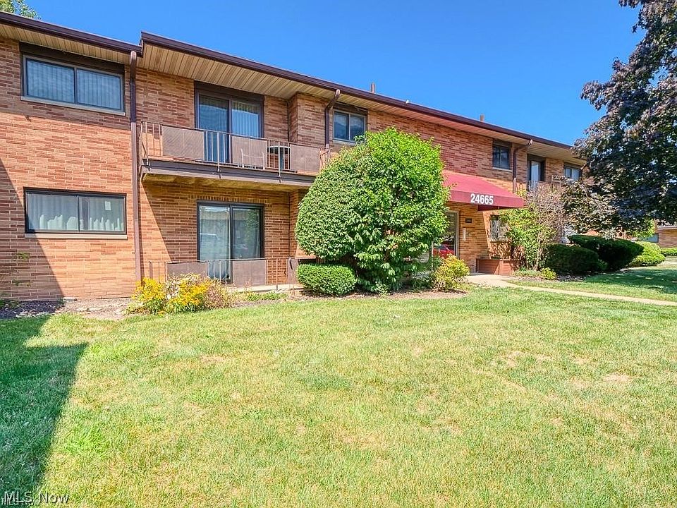 1st image of 24665 Clareshire Dr