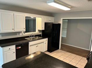 3195 W Gypsum Dr, Fayetteville, AR 72704
