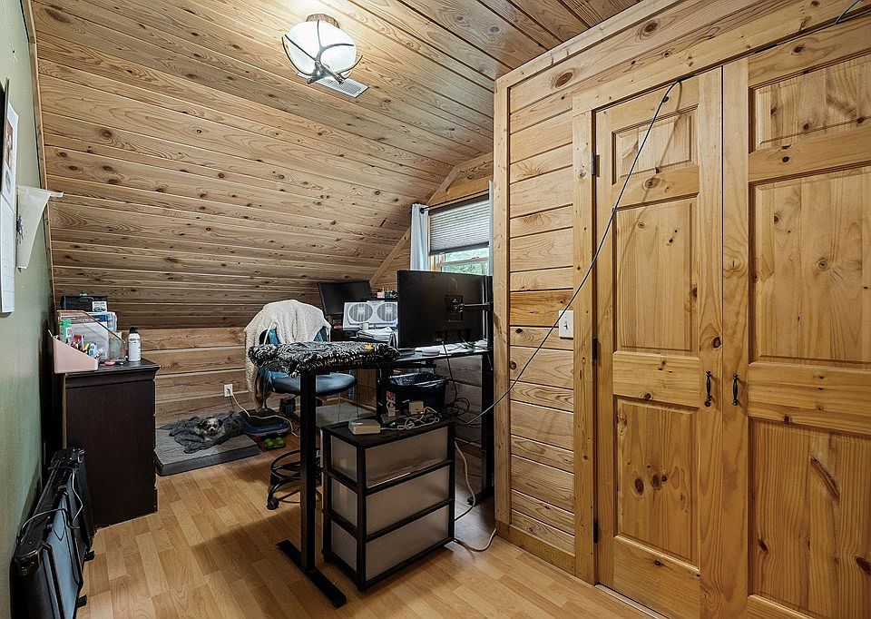 13th image of this home