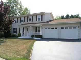 1354 Shallow Ford Rd, Herndon, VA 20170