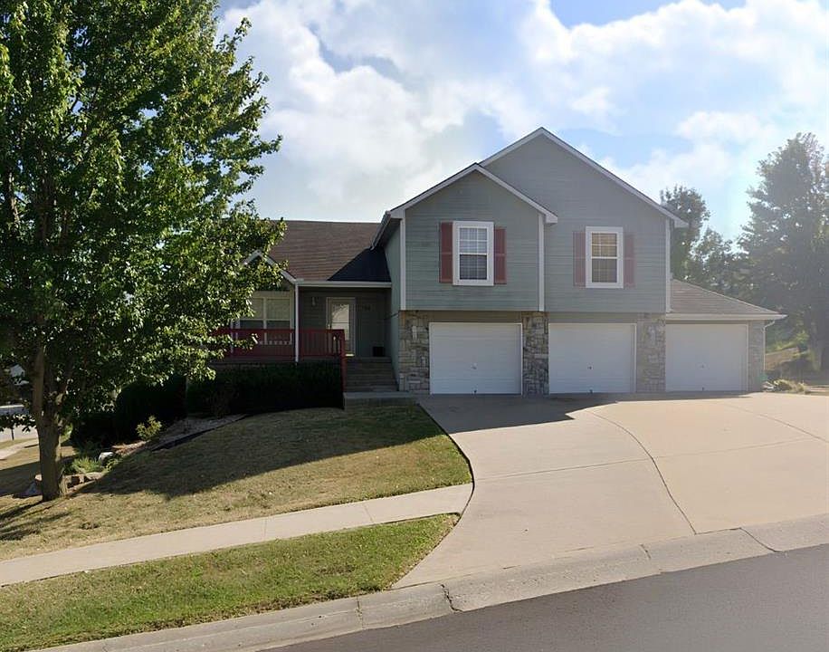 1st image of 1301 NW Sawgrass Dr