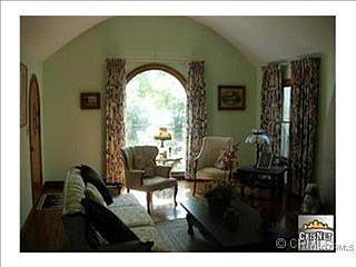 3rd image of 13515 Chandler Blvd