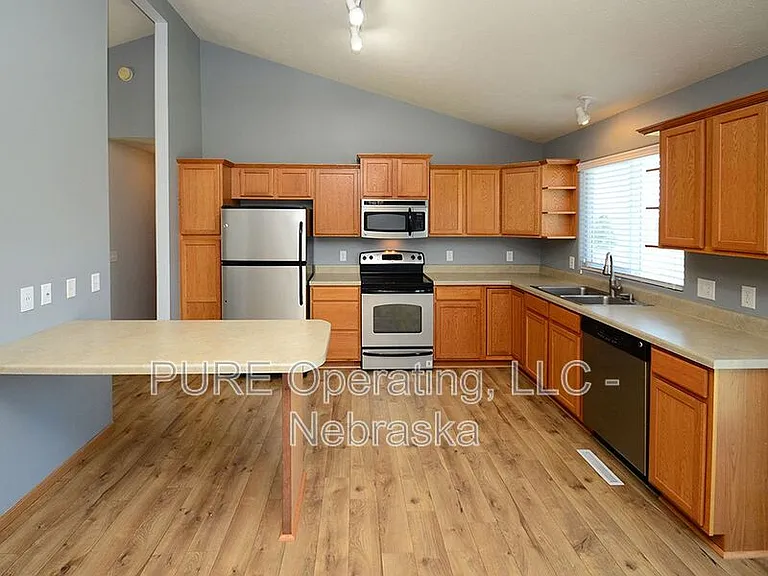 6110 S 188th St — Photo 4