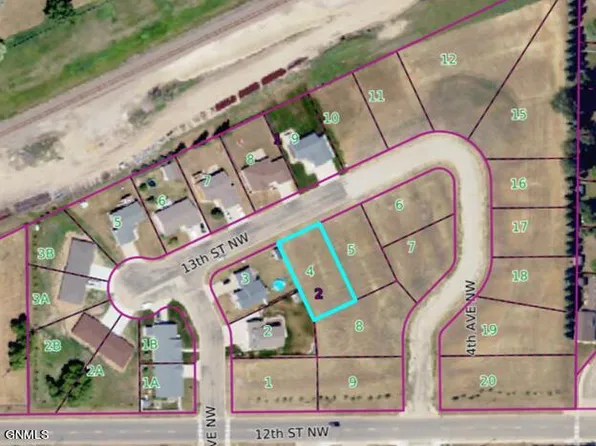 447 13th St NW, Valley City, ND 58072