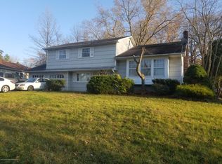 17 Whitman Rd, Morganville, NJ 07751