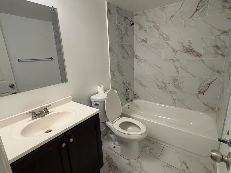 3660 SW 60th Ave #2 — Photo 13