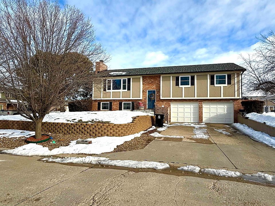 1st image of 116 N Douglas Dr