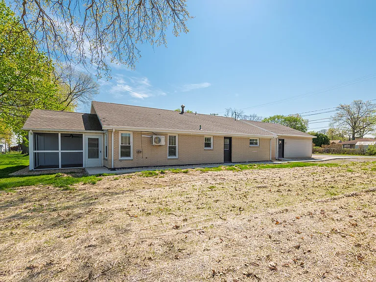 3844 Edgewater Blvd — Photo 35