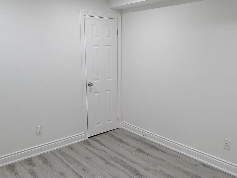 22 Exhibition Cres #BASEMENT — Photo 19