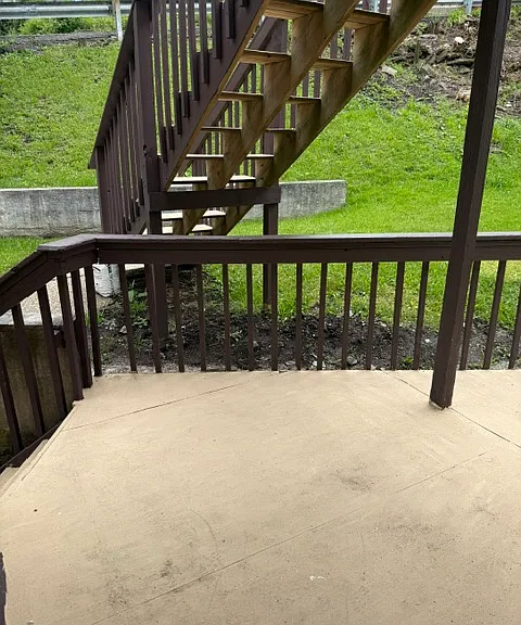 upper outdoor deck