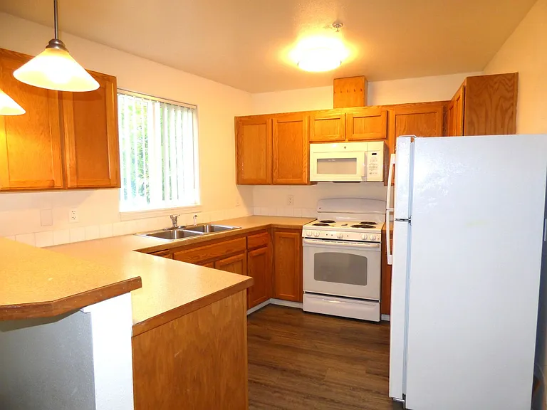 1150 12th St NE — Photo 4