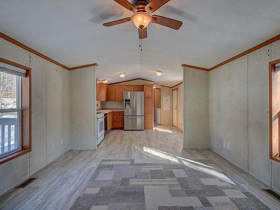 5th image of 288 Lamplighter Drive