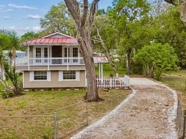 11945 Wanda Ave, New Port Richey, FL 34654