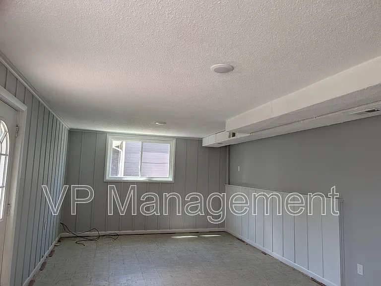 4547 Main St — Photo 11