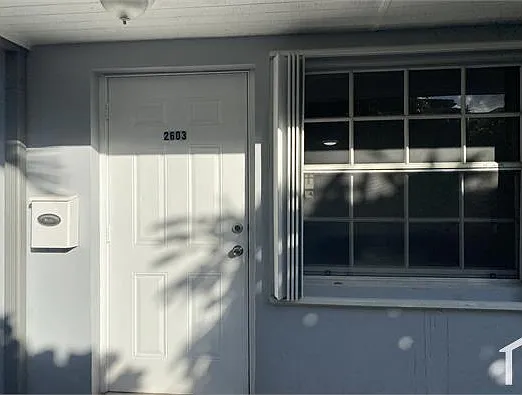 2 bed, 800 sqft, $2,300 — Photo 2