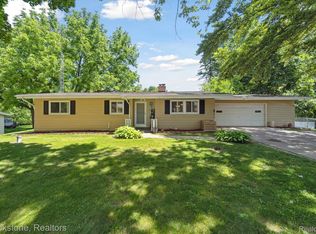 1440 Westerrace Dr, Flint, MI 48532