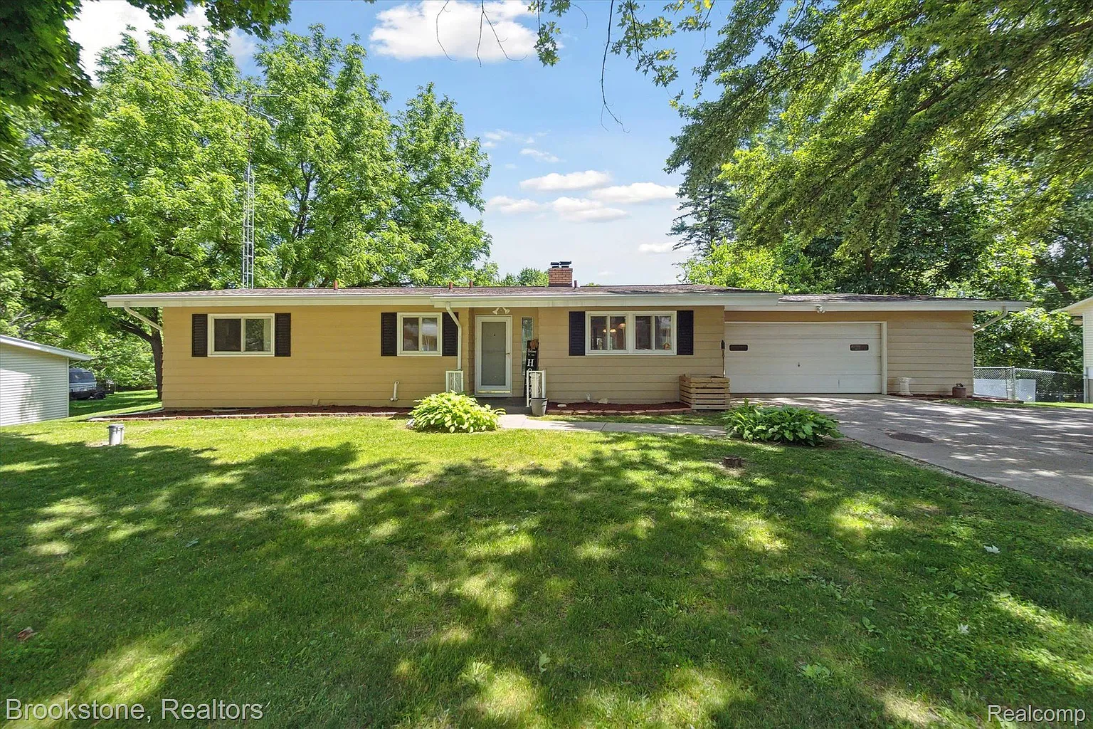 1440 Westerrace Dr photo 1