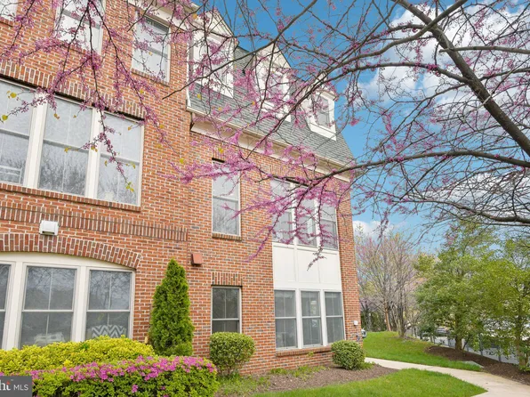 3501 S Four Mile Run Dr, Arlington, VA 22206
