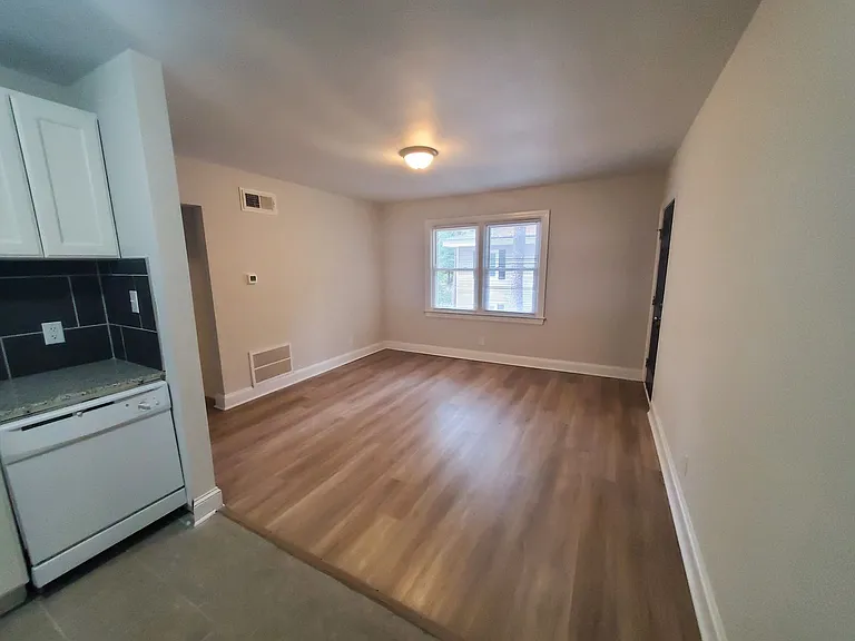 214-3 Woodrow St — Photo 5