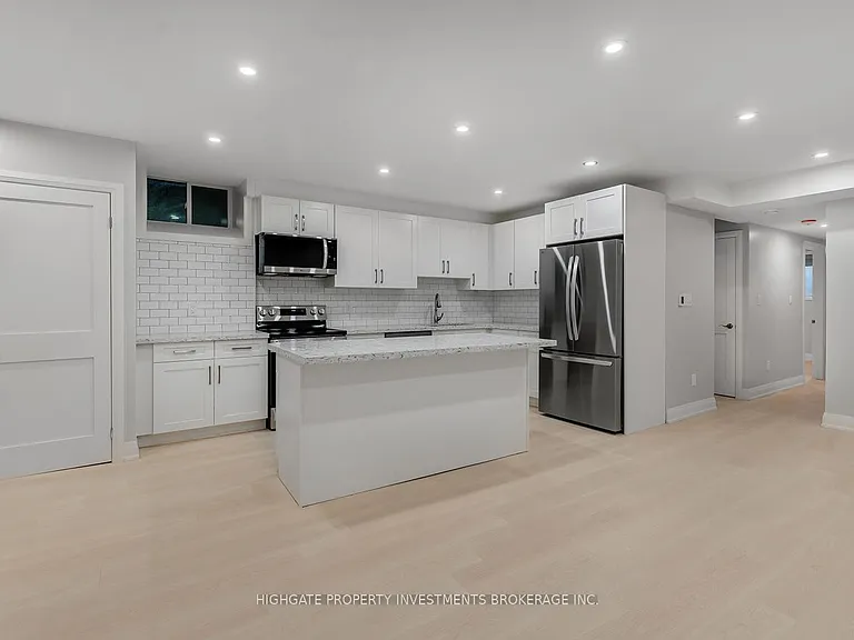 543 Roxton Rd #1 — Photo 3