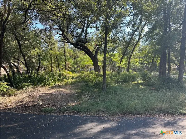 2 E Hopi Ln, Morgans Pt Resort, TX 76513