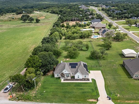 4th image of 560 Wilson Bend Rd