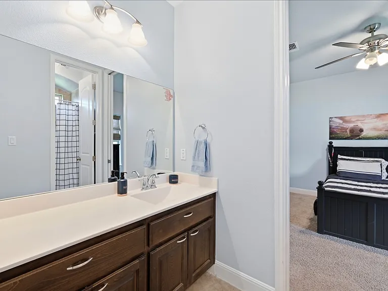 135 Clearwater Way — Photo 31