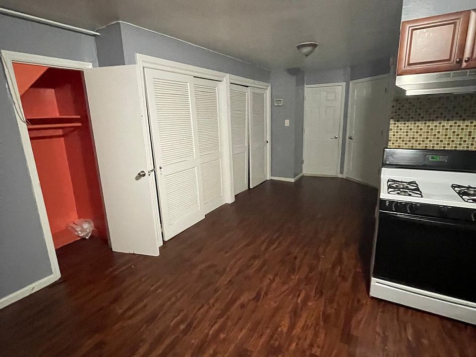 1st image of 2451 Wilson Ave #B