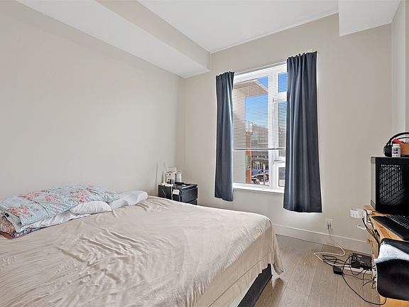 4th image of 885 University Dr #308