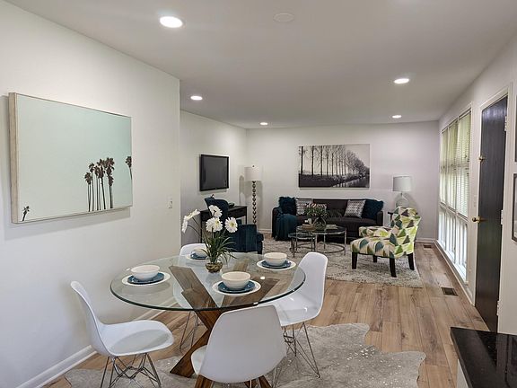 5th image of 2132 Jade Dr