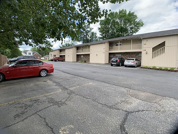 5th image of 218 N 11th St #10977887