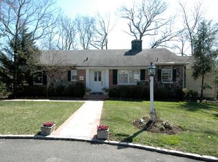250 Old Short Hills Rd, Short Hills, NJ 07078