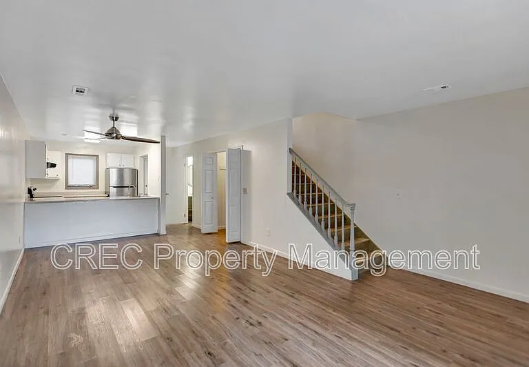 4419 Great Oak Dr — Photo 3