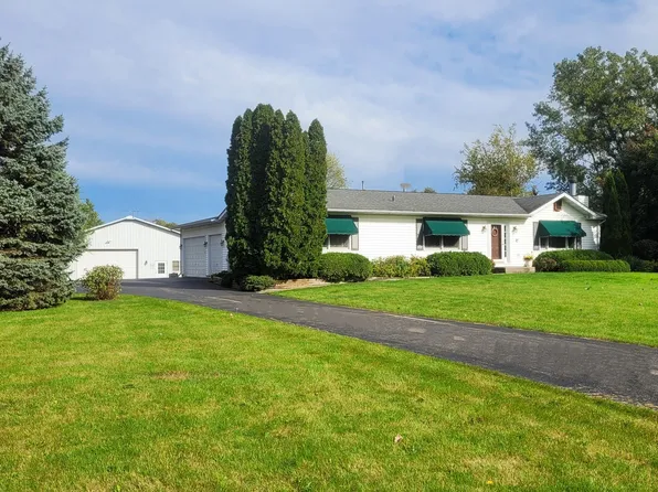 38585 N Bayonne Ave, Beach Park, IL 60087