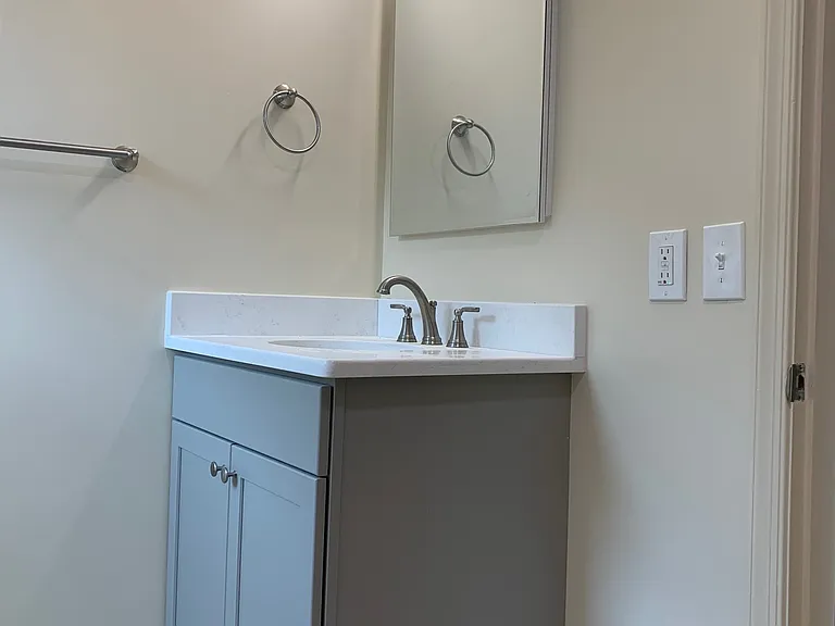 300 Claiborne Ave #2 — Photo 12