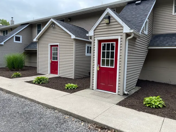 118 Riverside Dr, Geneseo, NY