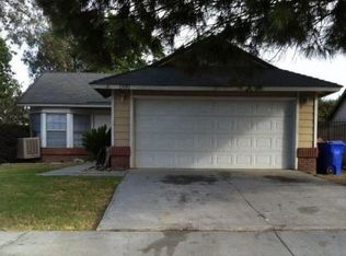13980 Ridgewood Dr, Fontana, CA 92337