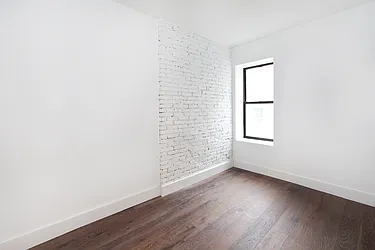 Rented by R New York